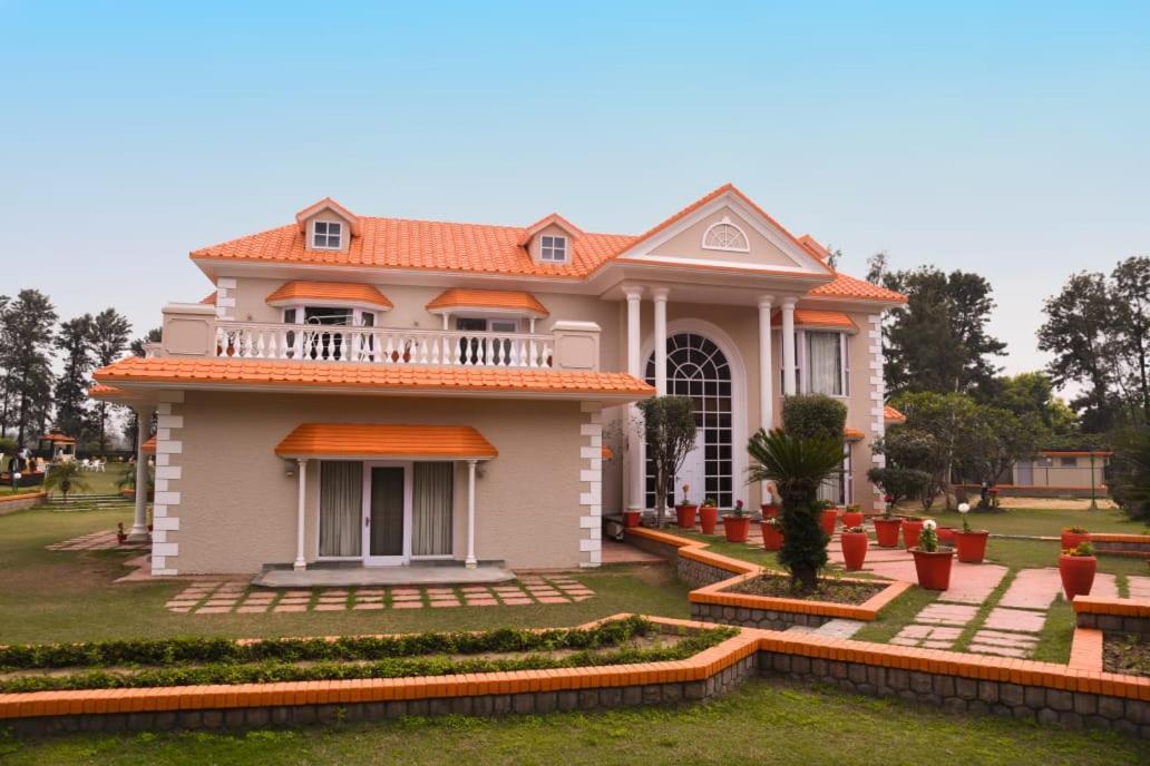Вилла Green Orchid Farms I Swimming Pool I Wedding I Party Гургаон Экстерьер фото